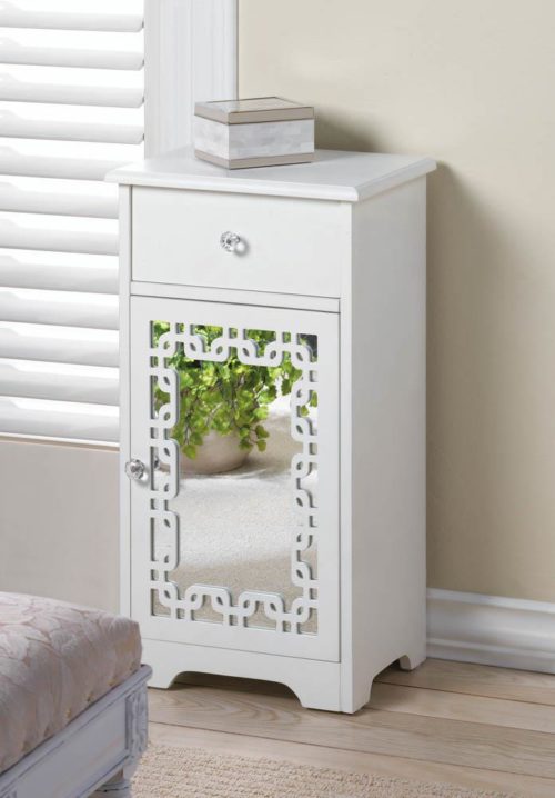 DECORATIVE MIRROR ACCENT TABLE